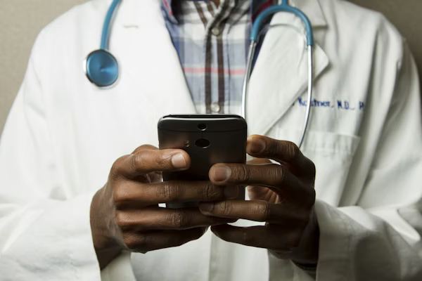 Confidential doctor-patient consultation Central Delhi